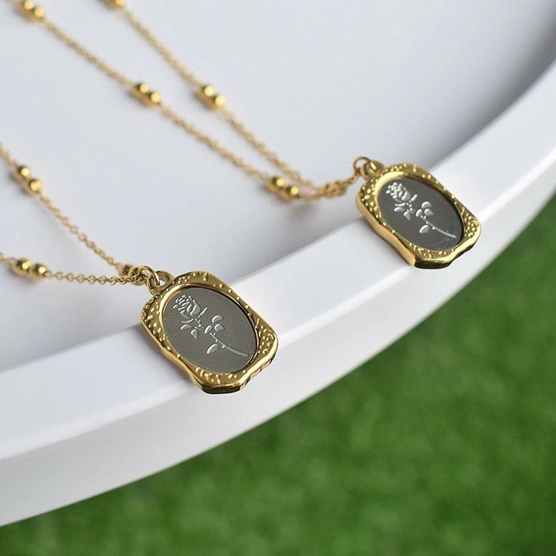 Rouge | gold plated necklace
