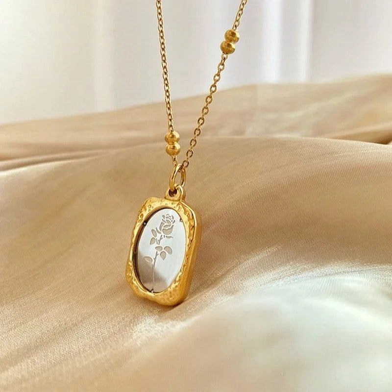 Rouge | gold plated necklace
