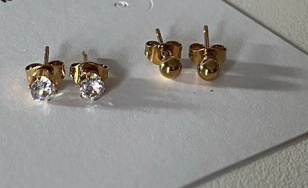 Mia studs