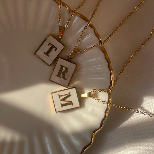 Liana | Initial neckalace