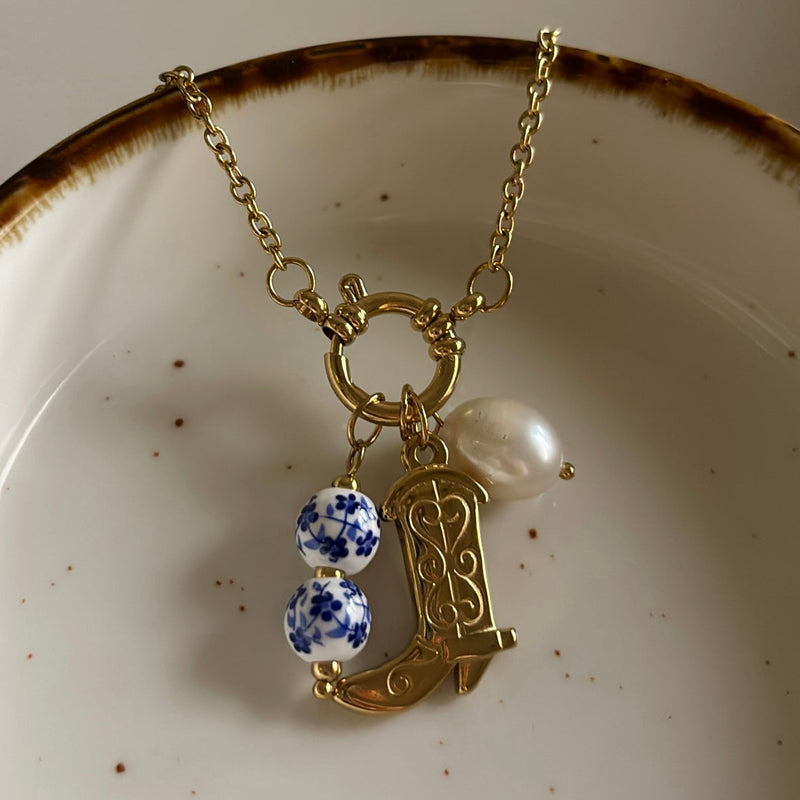 Bella necklace