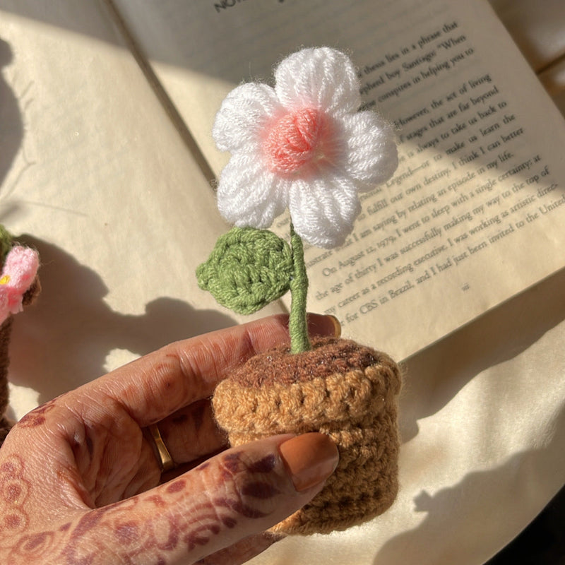 Crochet flower mini pots - Crochet flowers