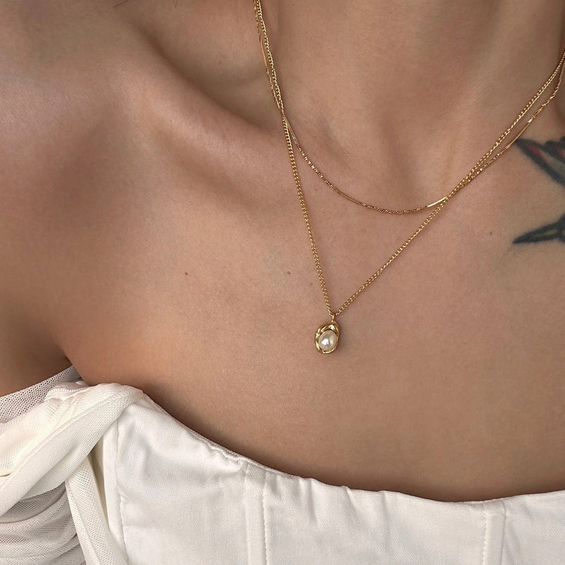 Stella pearl necklace