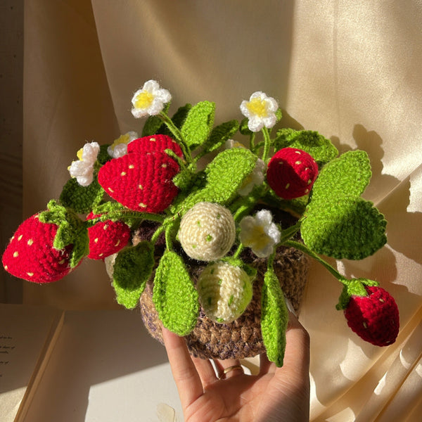 Crochet strawberry basket - Crochet flowers